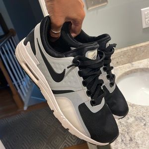 Nike Airmax Zero Women’s 8